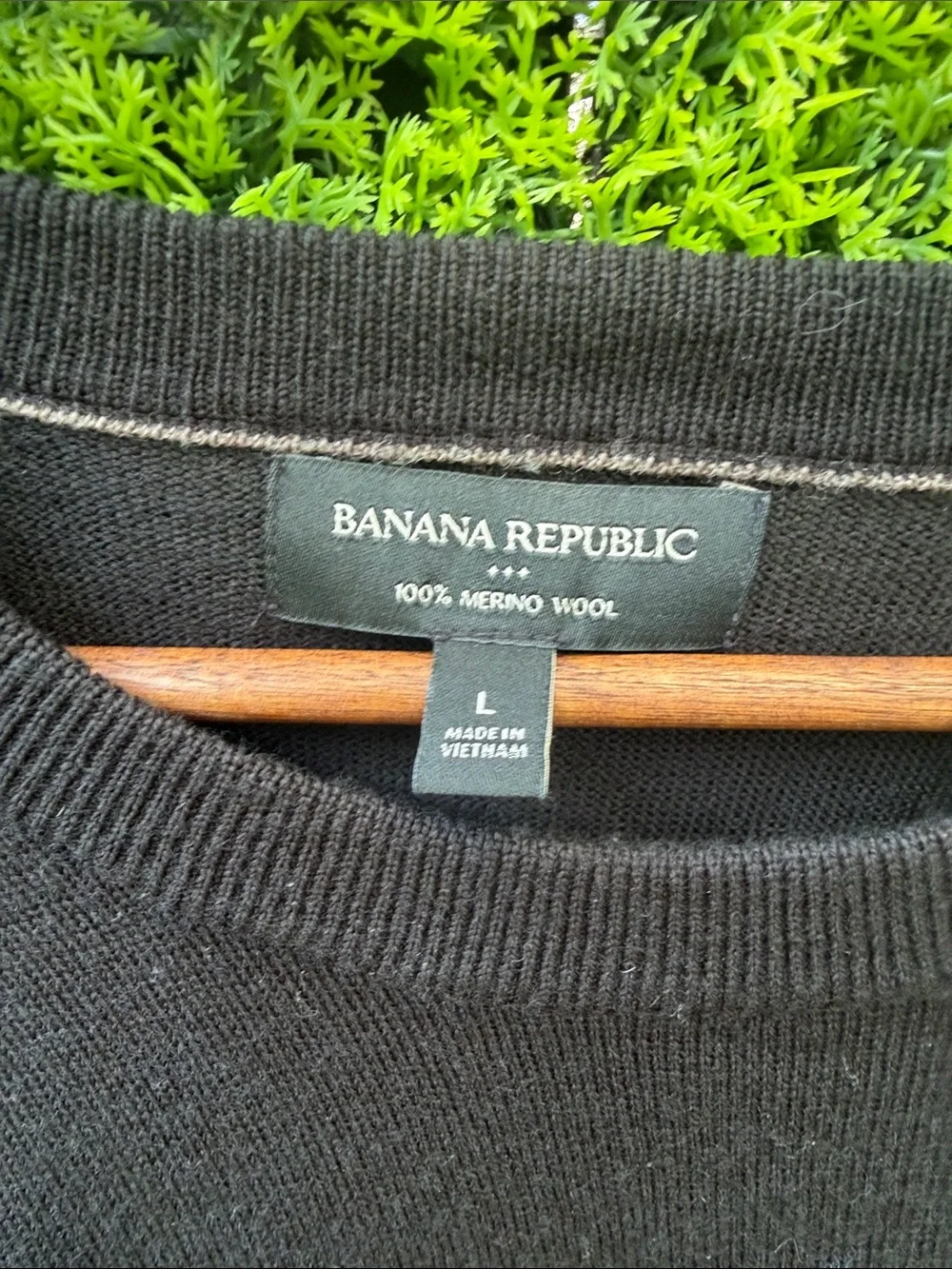 Banana Republic Men's Black 100% Merino Wool Crewneck Pullover Sweater